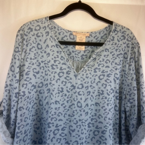 Philosophy Womans Tunic Flowy Roll Tab SIve Blue V Neck Denim Lepord Print XL - Picture 4 of 13